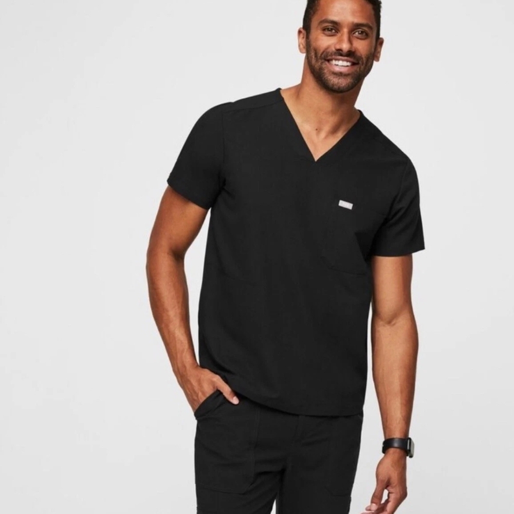 Figs Men's Classic Black V-Neck Tee